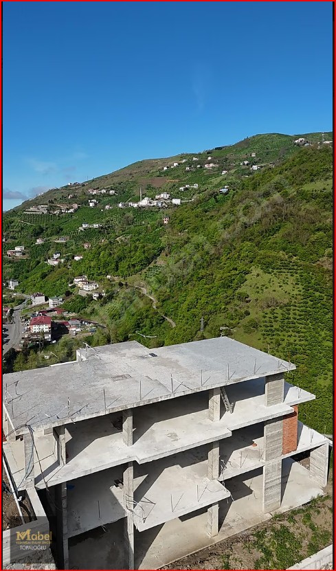 DERECİK HAVUZLU VİLLA VE ARSASI